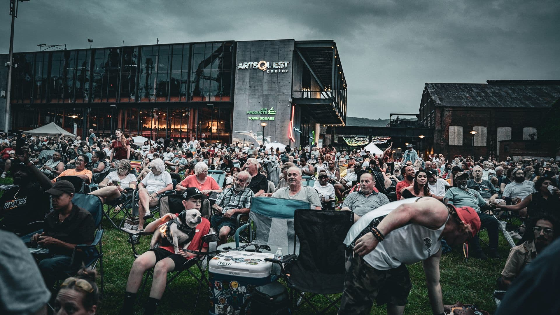 The lawn packed in front of the ArtsQuest Center